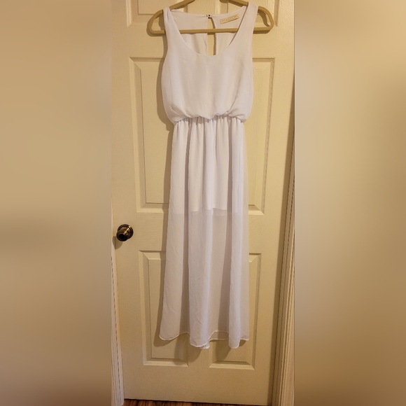 Dress - Picture 1 of 6